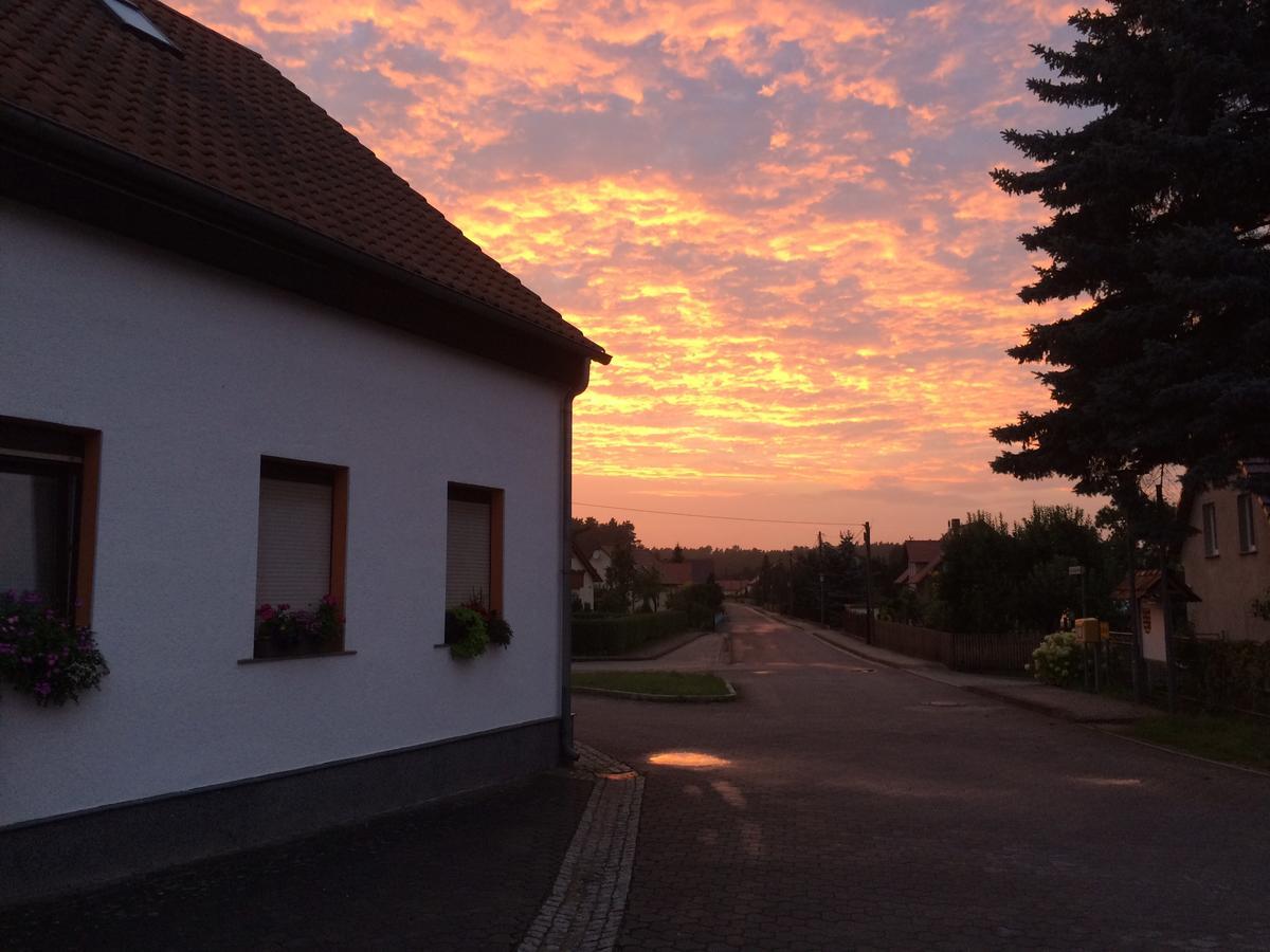 Pension Zum Alten Gasthaus Haensel Krauschwitz Exterior foto